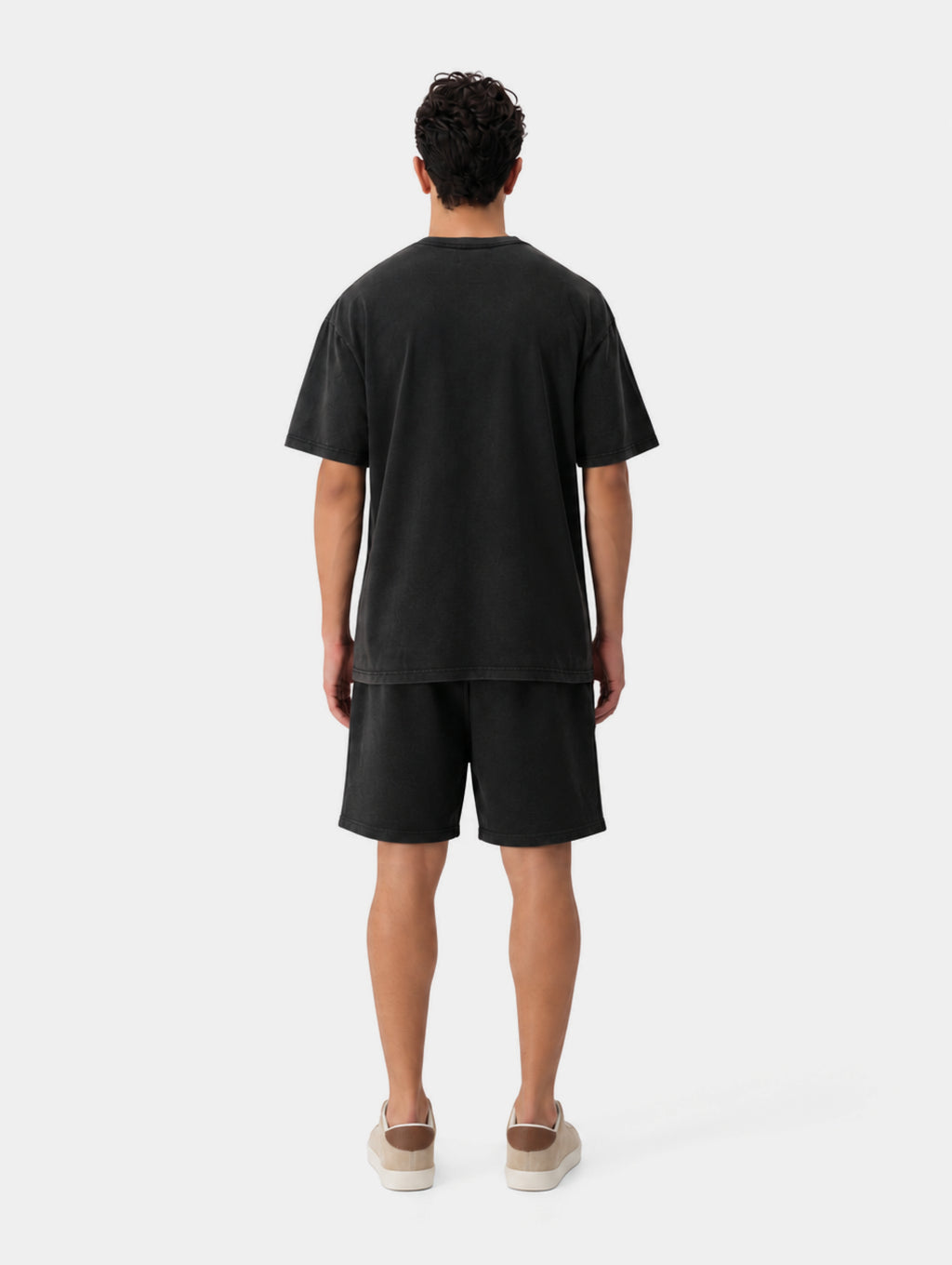 OVERSIZED BLACK SHORTS